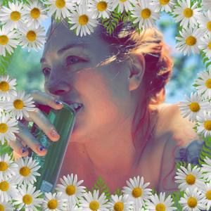 Meet your Posher, Cassandra